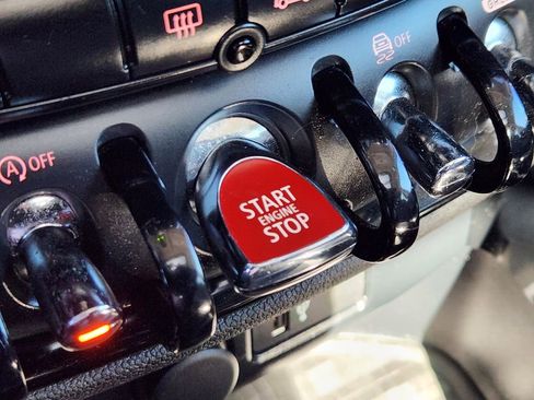 Used 2019 MINI Cooper Clubman S image 20