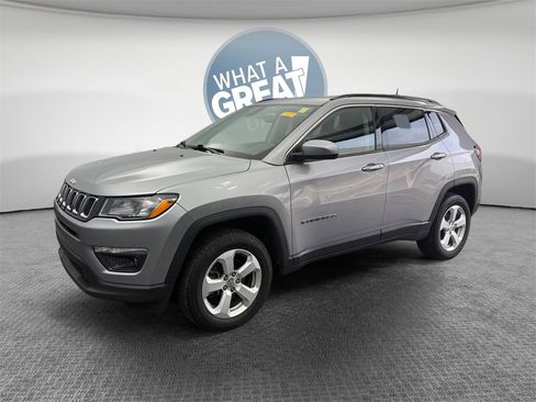 Used 2019 Jeep Compass Latitude w/ Cold Weather Group image 8