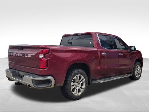 Used 2022 Chevrolet Silverado 1500 LTZ AWD/4WD image 5
