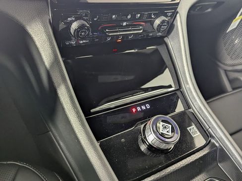 New 2025 Jeep Grand Cherokee L Limited w/ Luxury Tech Group II image 22