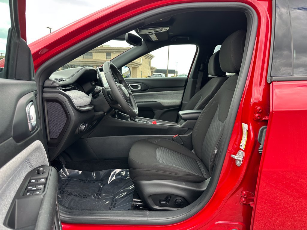 Used 2023 Jeep Compass Sport AWD/4WD image 27