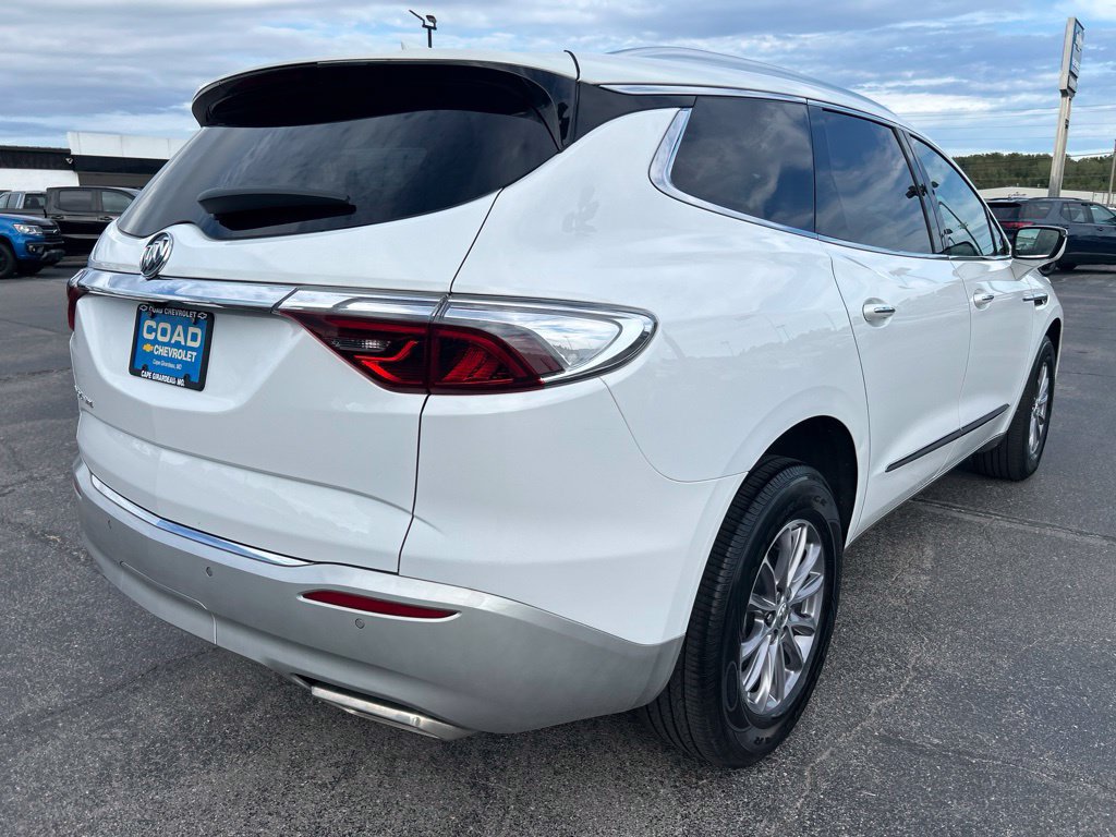 Used 2024 Buick Enclave Essence w/ LPO, Floor Liner Package FWD image 3