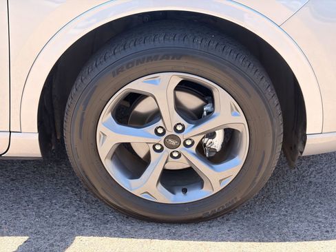 Certified 2024 Ford Escape ST-Line AWD/4WD image 9