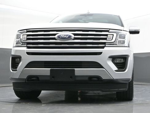Used 2018 Ford Expedition Max XLT w/ Equipment Group 202A image 42
