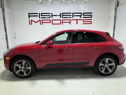 Used 2025 Porsche Macan Turbo image 9