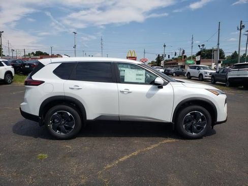 New 2026 Nissan Rogue SV image 9