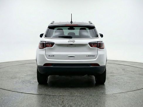 Used 2025 Jeep Compass Trailhawk AWD/4WD image 7