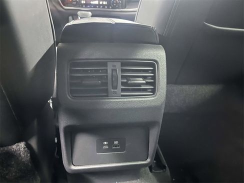 Used 2023 Nissan Rogue SV w/ SV Premium Package image 15