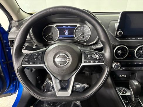 Used 2025 Nissan Sentra SV FWD image 22