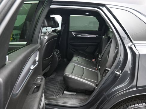 Used 2020 Cadillac XT5 Luxury image 31