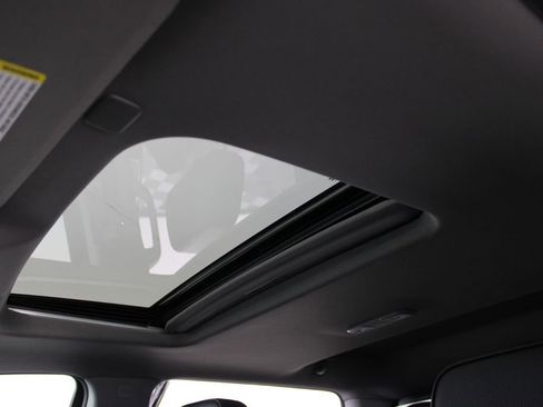 Used 2024 GMC Sierra 2500 Denali w/ Technology Package image 31