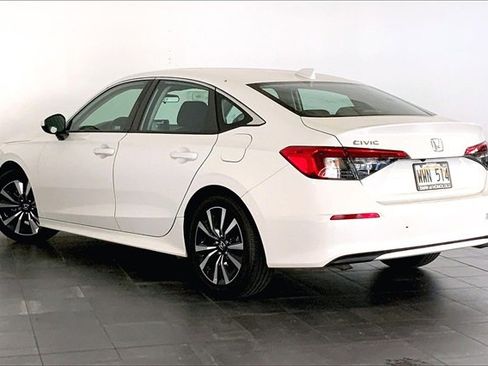 Used 2023 Honda Civic EX image 5