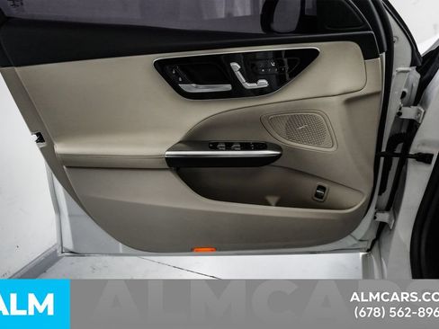 Used 2023 Mercedes-Benz C 300 Sedan w/ Exclusive Trim Package image 40