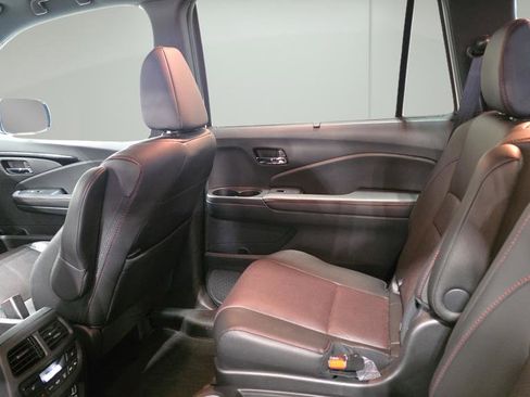 Used 2022 Honda Pilot Black Edition image 15