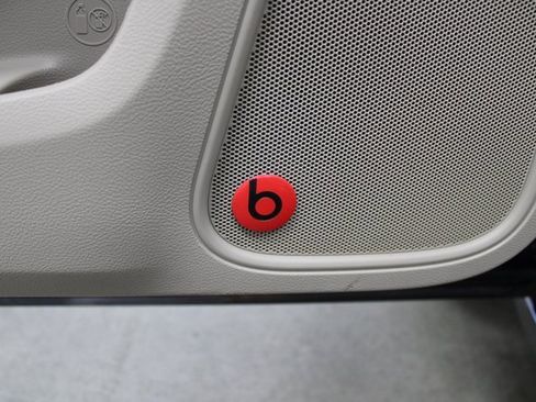 Used 2014 Chrysler 300 C w/ Beats Audio Group image 44