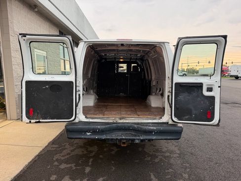 Used 2014 Ford E-150 and Econoline 150 Extended RWD image 9