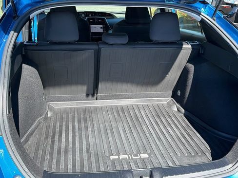 Used 2022 Toyota Prius L Eco FWD image 13