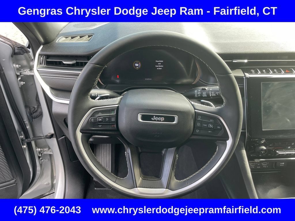 Used 2023 Jeep Grand Cherokee L Altitude AWD/4WD image 57