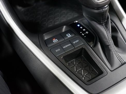 Used 2024 Toyota RAV4 XLE Premium image 22