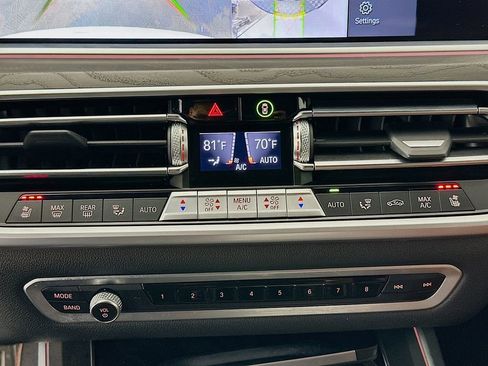 Used 2022 BMW X7 xDrive40i w/ M Sport Package image 16