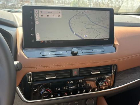 New 2026 Nissan Rogue Platinum image 9