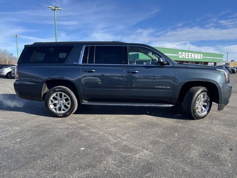 Used 2020 GMC Yukon XL SLT image 4