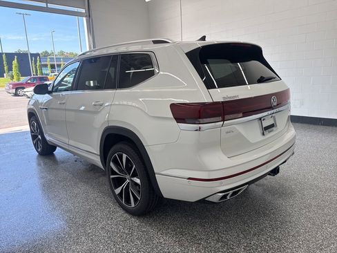 New 2026 Volkswagen Atlas SEL Premium R-Line AWD/4WD image 2