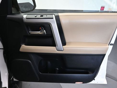 Used 2019 Toyota 4Runner SR5 image 42