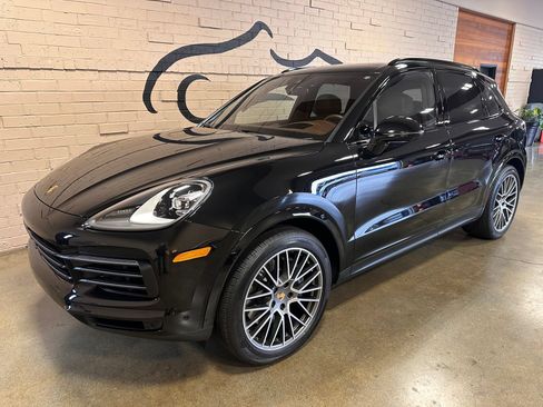 Used 2023 Porsche Cayenne Platinum Edition AWD/4WD image 10