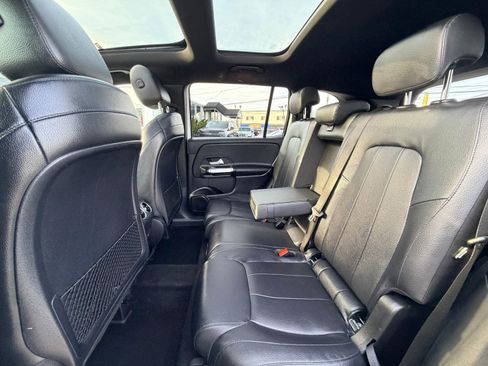 Used 2020 Mercedes-Benz GLB 250 4MATIC image 26