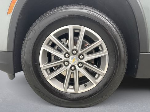 Used 2023 Chevrolet Traverse LT AWD/4WD image 26