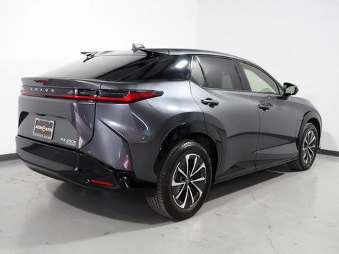 Used 2023 Lexus RZ 450e Premium image 6