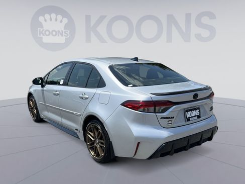 Used 2024 Toyota Corolla SE AWD/4WD image 4