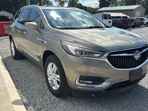 Used 2018 Buick Enclave Essence AWD/4WD image 11