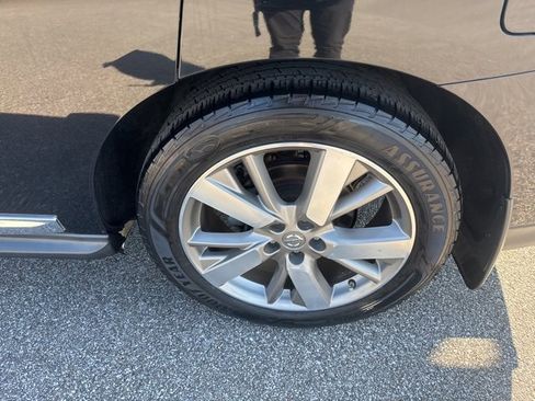 Used 2015 Nissan Pathfinder Platinum image 10