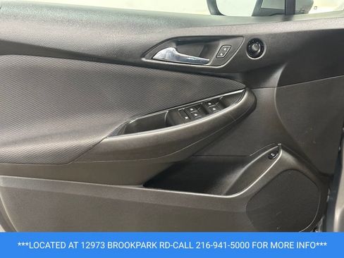 Used 2018 Chevrolet Cruze LT w/ Convenience Package FWD image 7