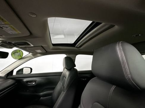 Used 2025 Honda HR-V EX-L image 19