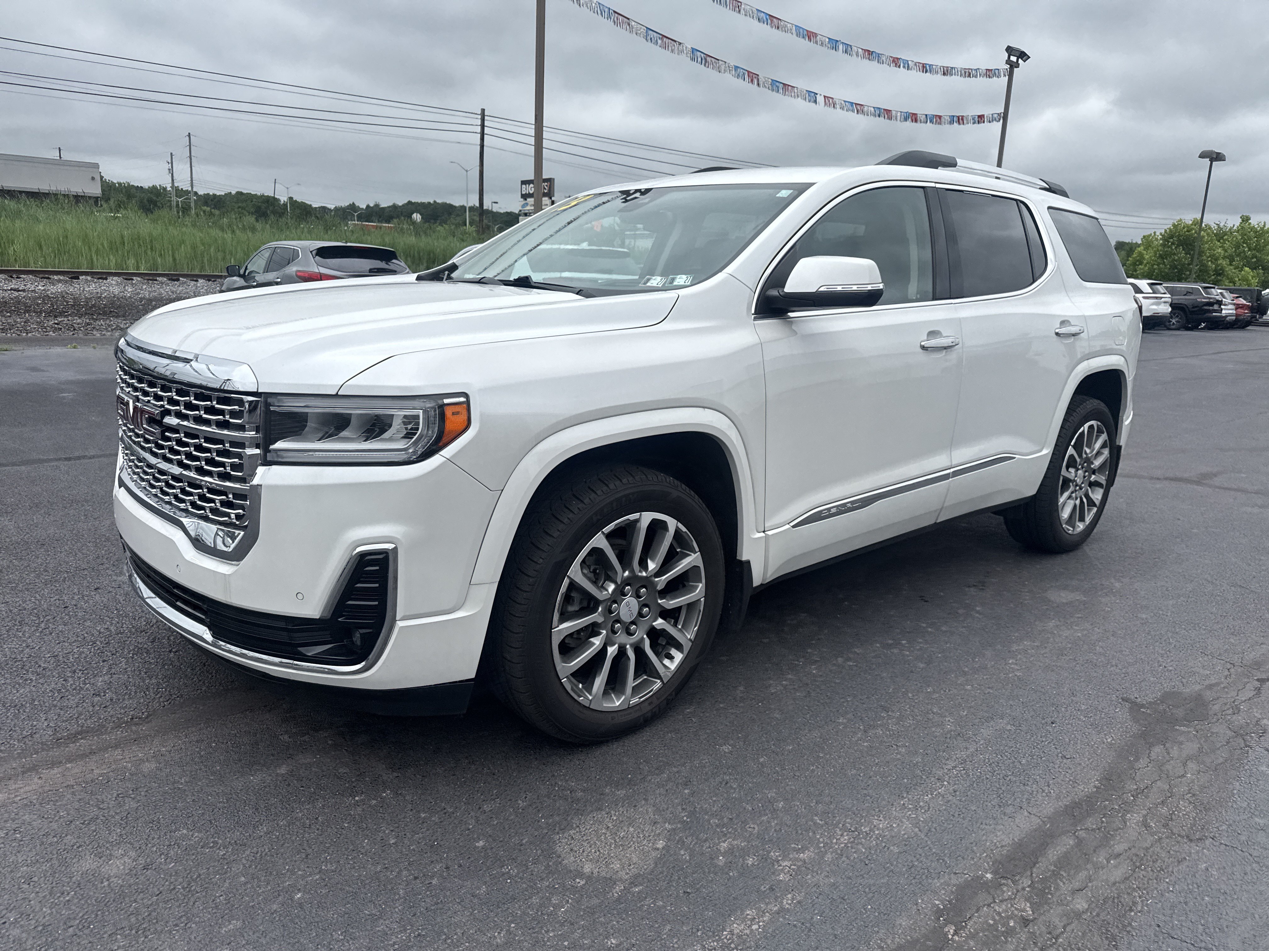 Used 2023 GMC Acadia Denali AWD/4WD image 8