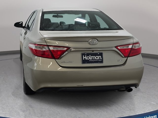 Used 2016 Toyota Camry SE w/ Moonroof Package FWD image 7