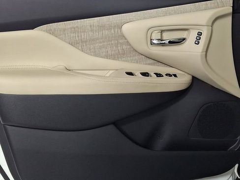 Certified 2024 Nissan Murano SL image 13