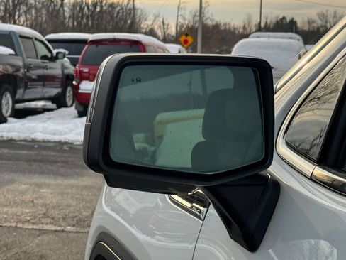 Used 2022 GMC Sierra 1500 SLT w/ SLT Premium Plus Package image 42