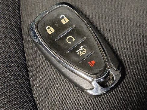 Used 2025 Chevrolet Malibu LS FWD image 32