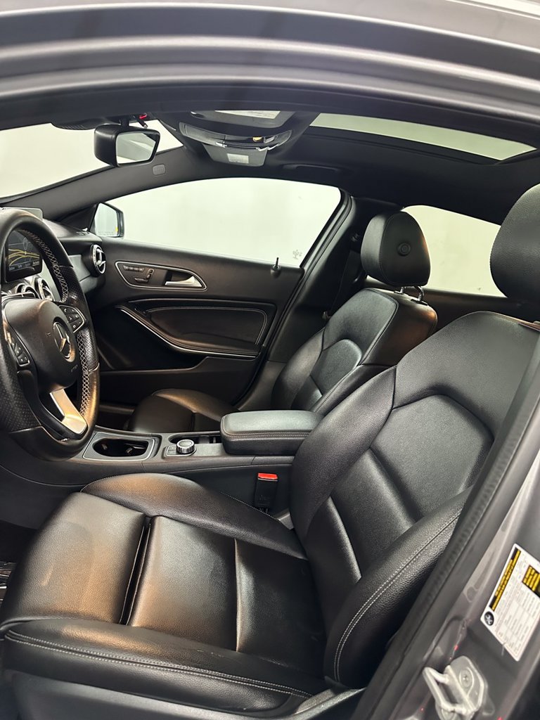 Used 2017 Mercedes-Benz GLA 250 4MATIC image 12