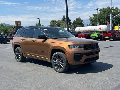 New 2026 Jeep Grand Cherokee Limited AWD/4WD image 3