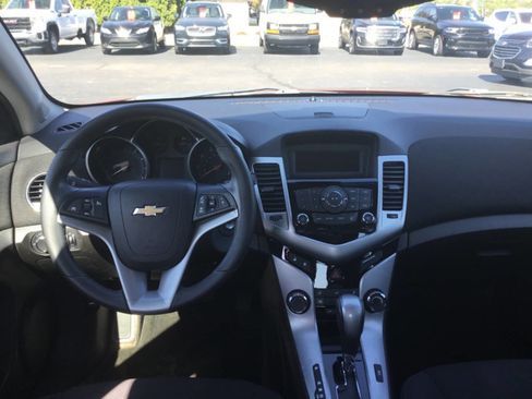 Used 2013 Chevrolet Cruze LT FWD image 10