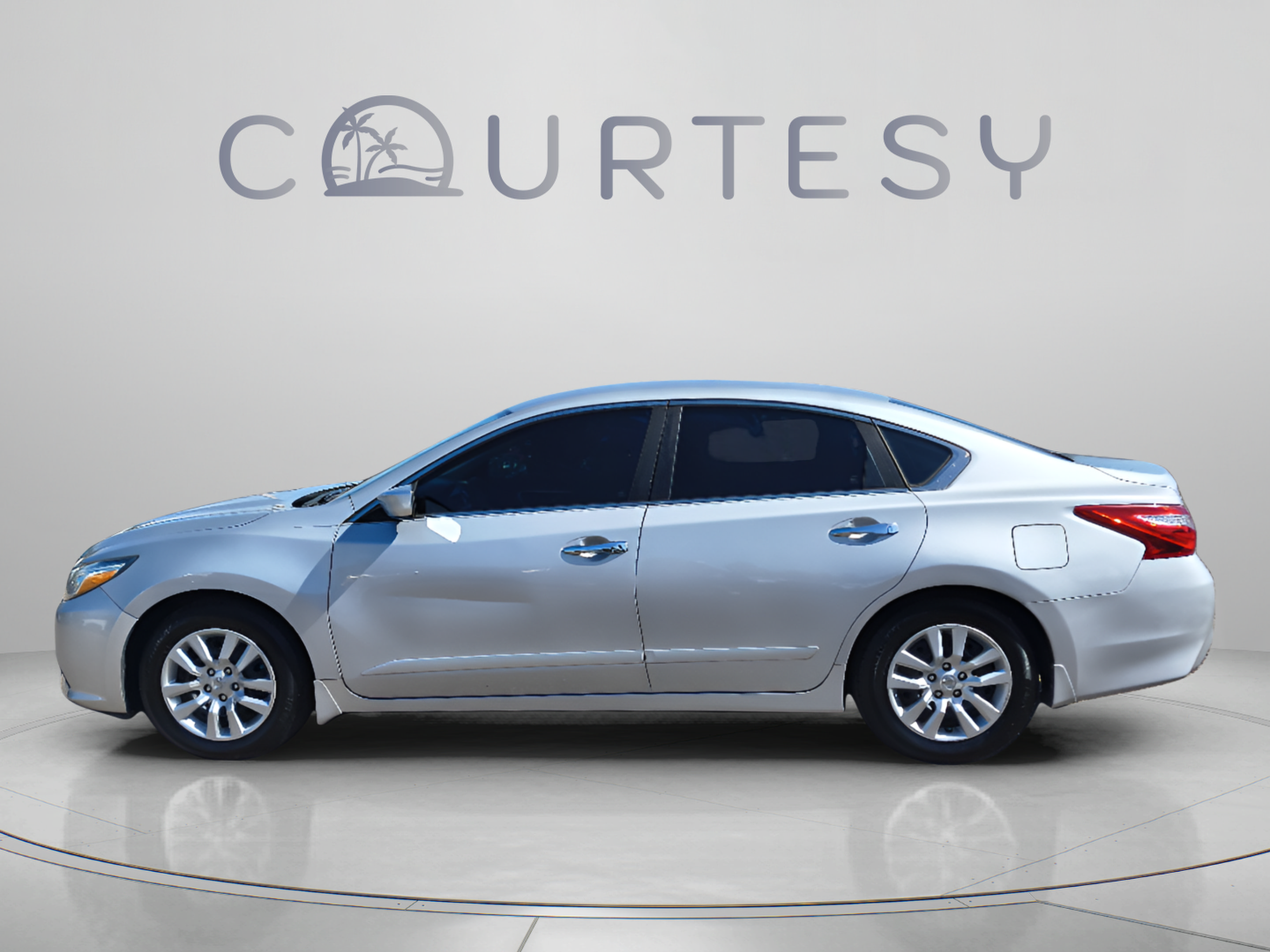 Used 2016 Nissan Altima 2.5 S w/ Power Driver Seat Package FWD image 2