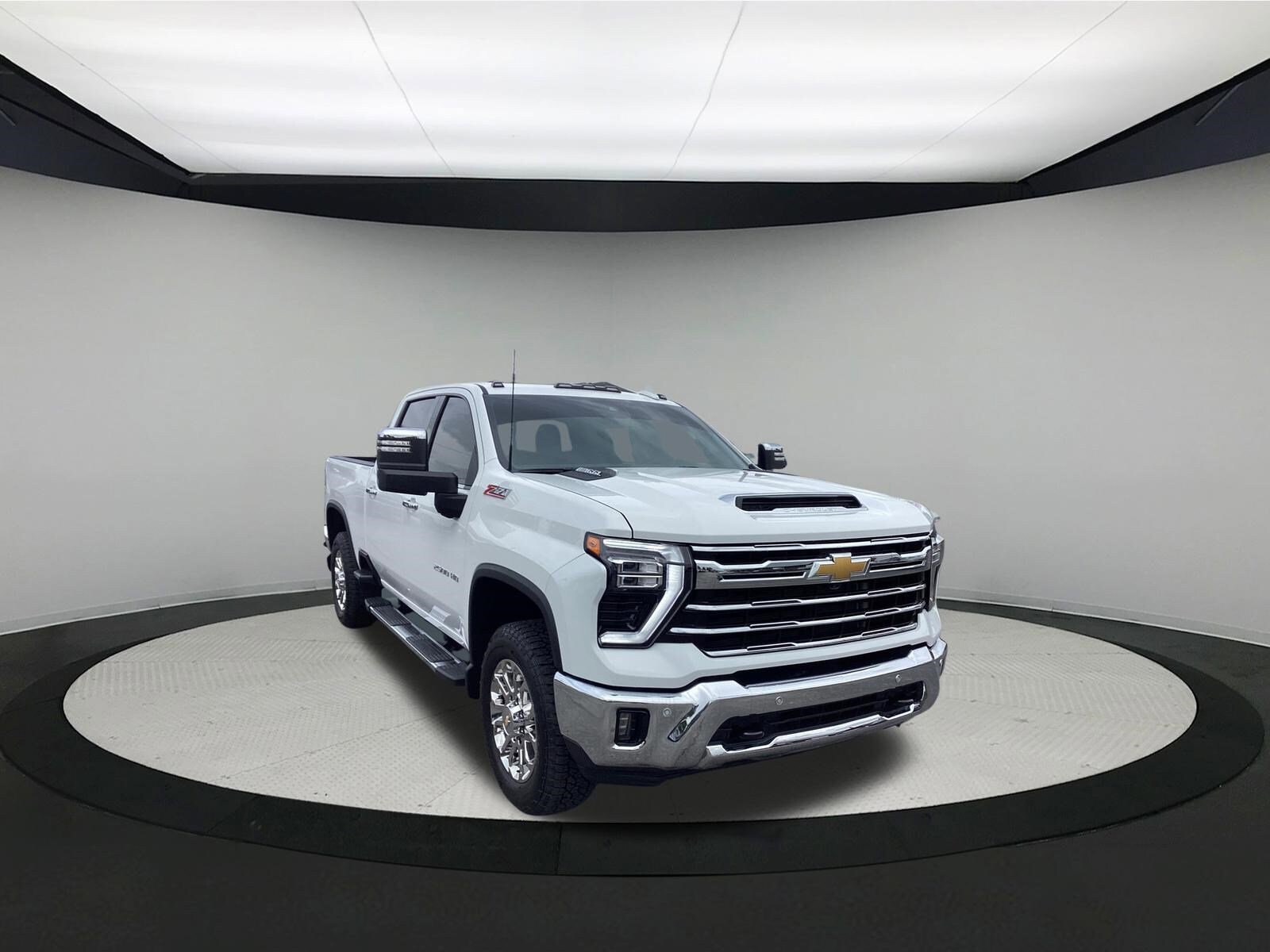 Used 2026 Chevrolet Silverado 2500 LTZ w/ LTZ Premium Package AWD/4WD image 2