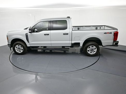 Used 2025 Ford F250 XLT image 18
