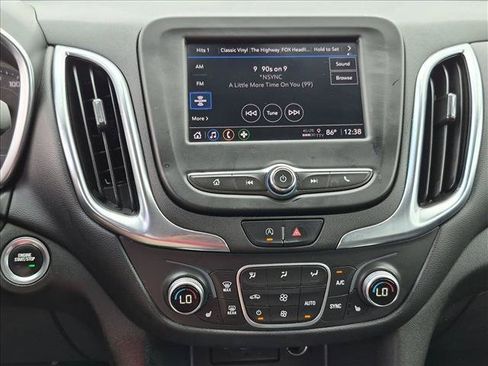 Used 2022 Chevrolet Equinox LT FWD image 14