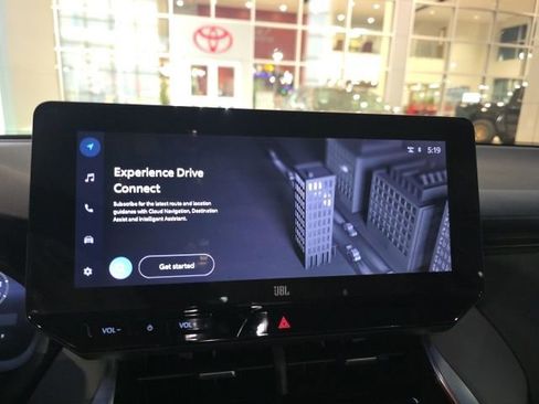 Used 2024 Toyota Venza Limited image 10